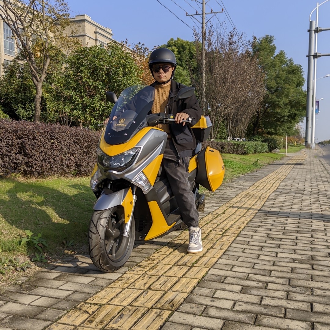 GaeaCycle XL03 Best Maxi Scooter for Sale Electric Motorcycle 80Km/h 72v50ah 150Km Long Range